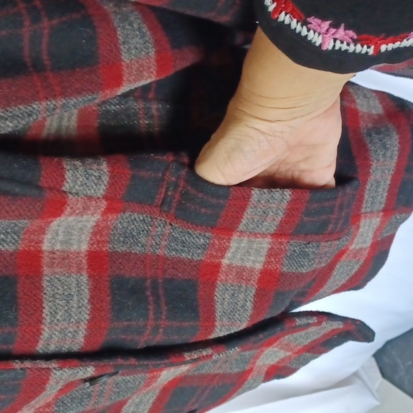 WOOLRICH Raeburn Red Plaid Wool Peacoat Size L, Zip Sleeves, 24" PTP, 26"L,EUC - Picture 4 of 9